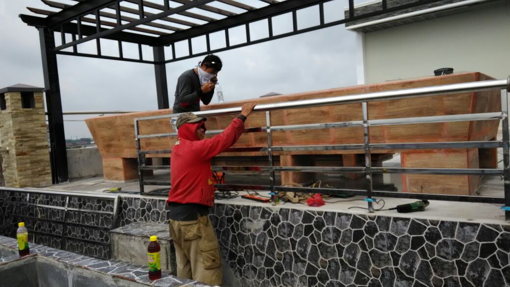 Balkon Kaca Aleng Serba Motor - Dokumentasi Proyek
